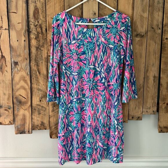 Lilly Pulitzer Size Small 3/4 Sleeve Bay Dress Tiki Pink‎ in Shake It Up Print - Picture 1 of 16